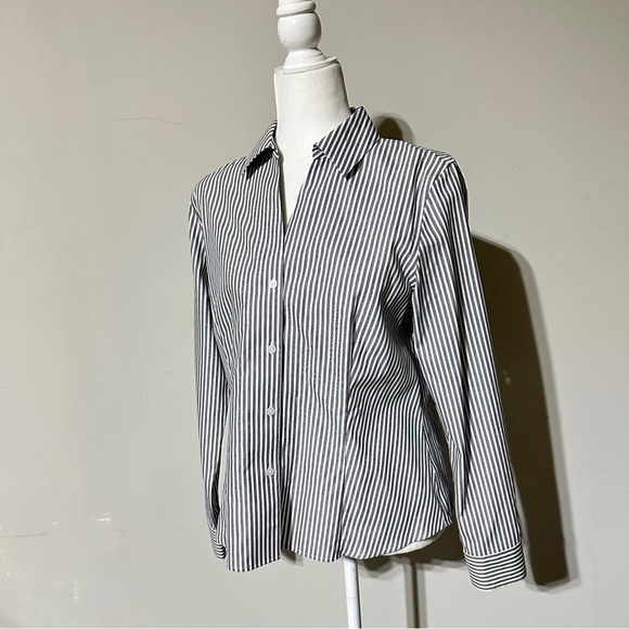 Jones New York Signature Gray & White Striped Button-Down Shirt – Size M - Picture 6 of 6